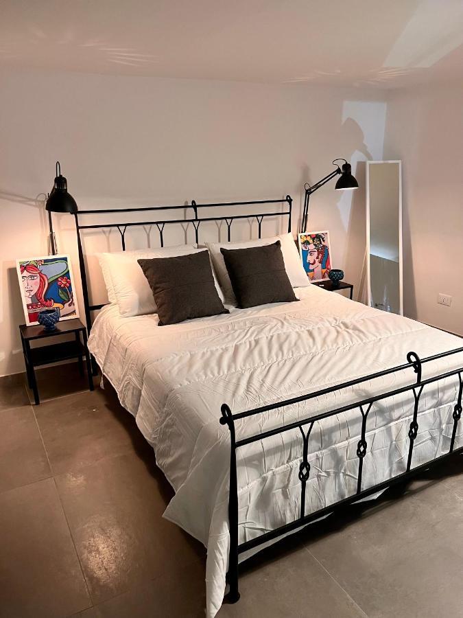 Grottebianche - Sicilian Apartment คาตาเนีย ภายนอก รูปภาพ